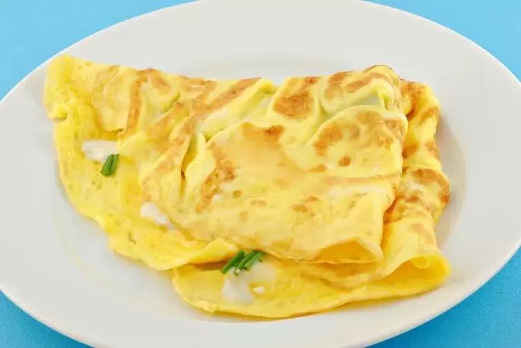 omletas su sūriu dietai be angliavandenių